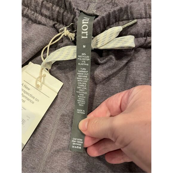 NWT Vuori Performance Jogger DreamKnit Joggers Purple Size M - Picture 4 of 9